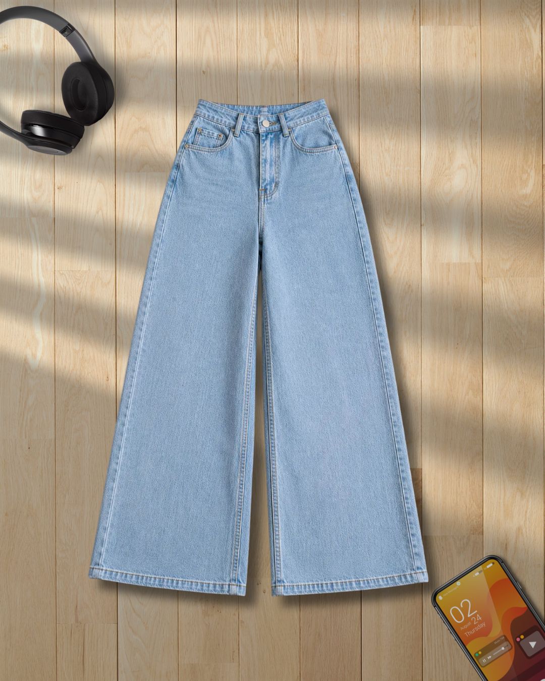ICE BLUE WIDE LEG BAGGY JEANS