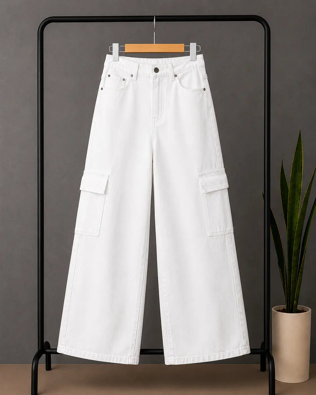WHITE WIDE LEG CARGO JEANS