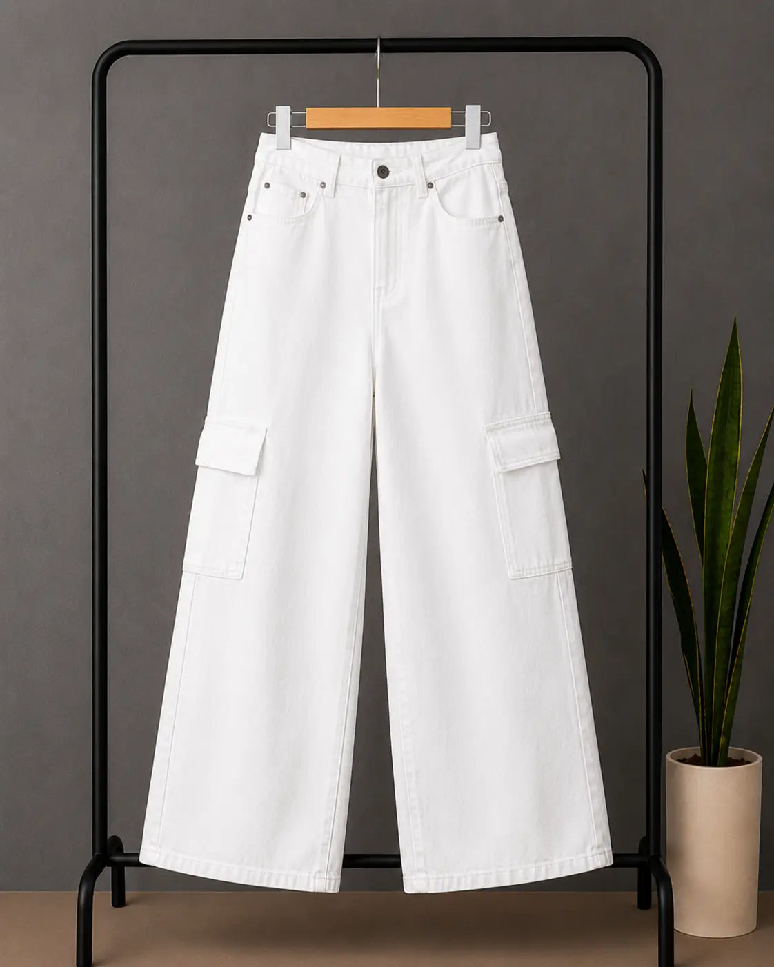 WHITE WIDE LEG CARGO JEANS
